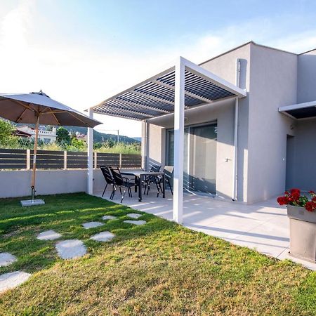 Ag Luxury Villas, Iraklitsa Nea Iraklitsa Exterior photo